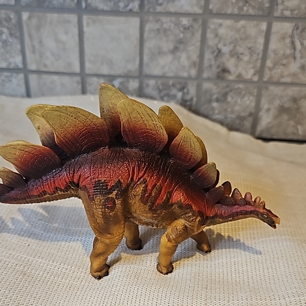Safari Ltd. 2007 Stegosaurus Dinosaur Figure